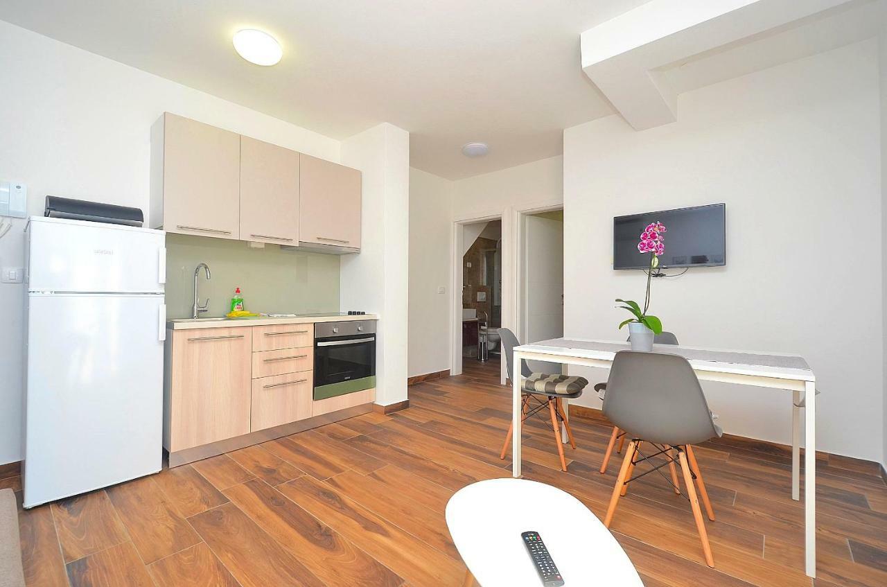Stella Apartments Новиград Экстерьер фото