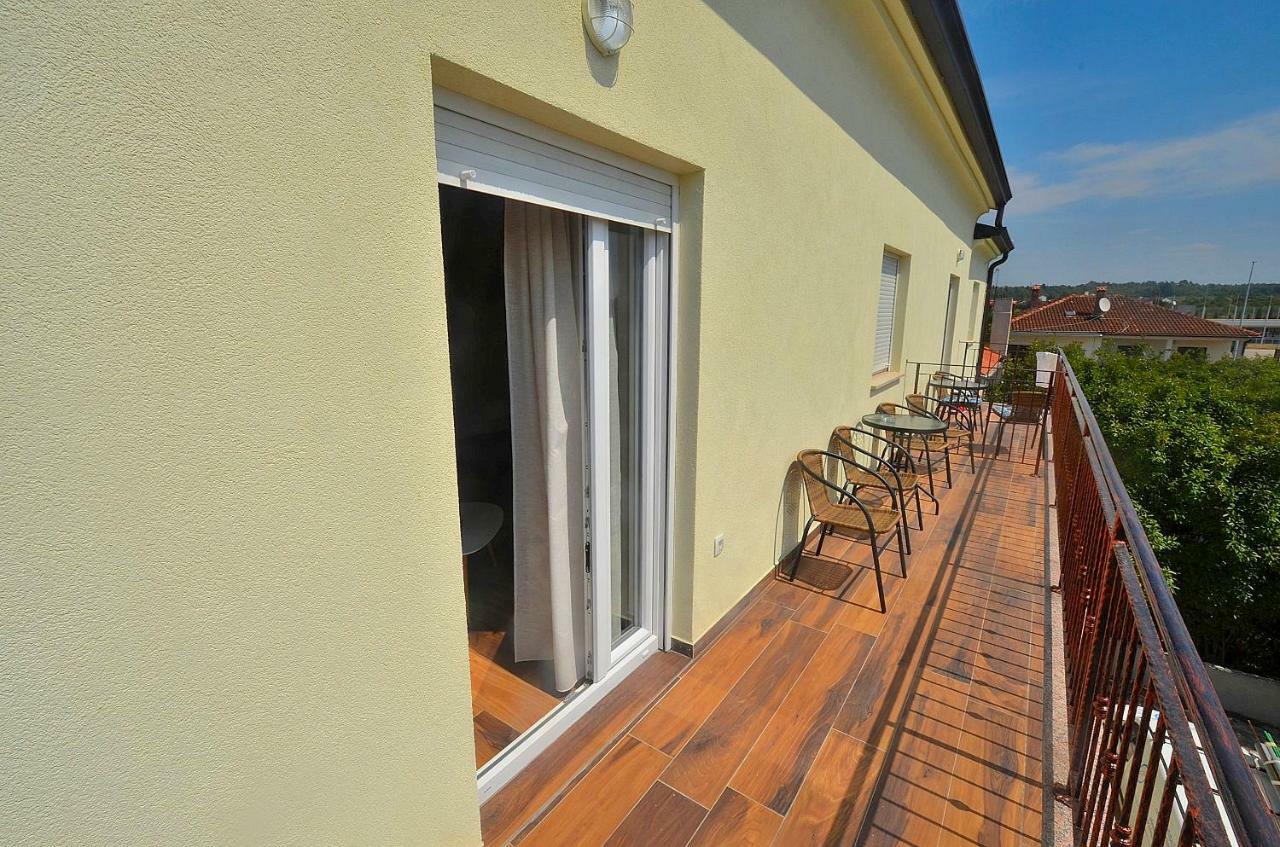 Stella Apartments Новиград Экстерьер фото