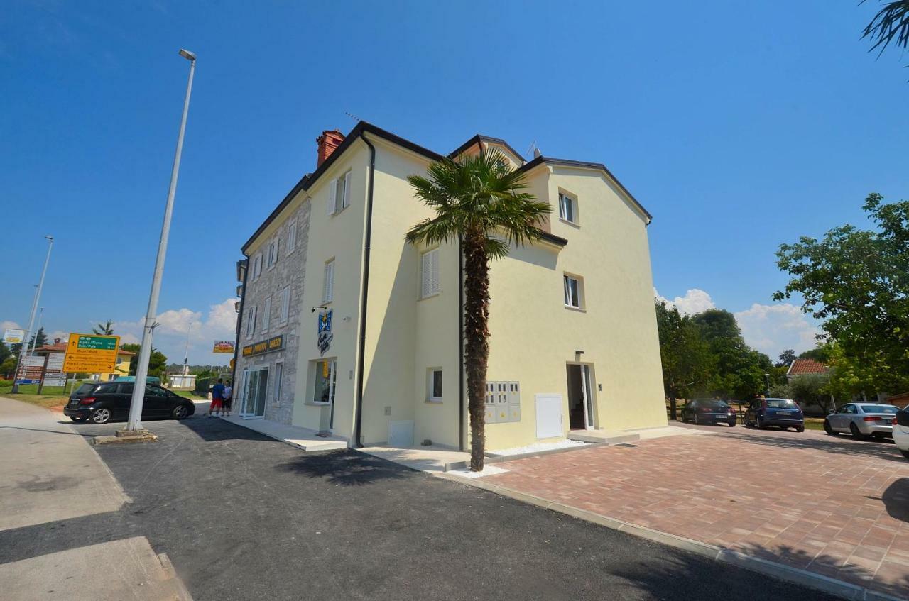 Stella Apartments Новиград Экстерьер фото