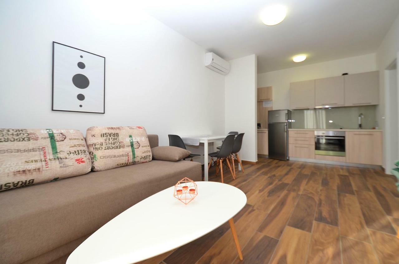 Stella Apartments Новиград Экстерьер фото